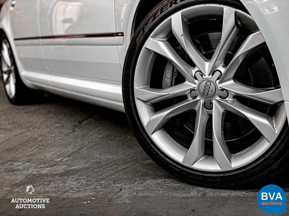 Audi S8 5.2 FSI Quattro V10 450 PS 2010.