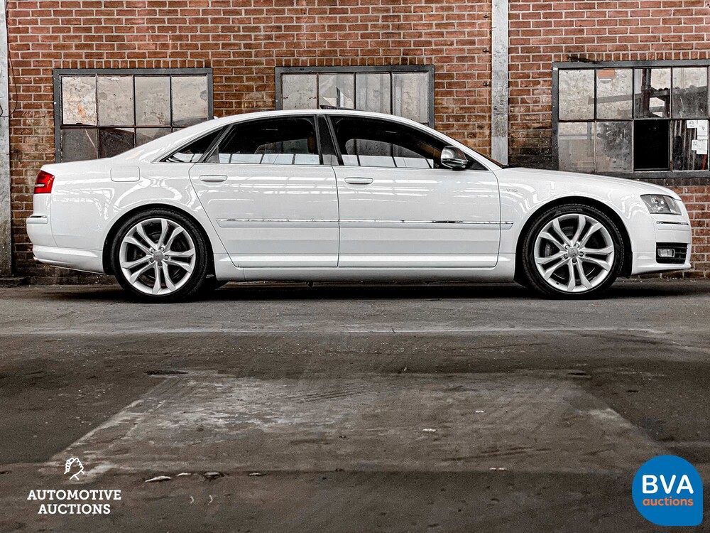 Audi S8 5.2 FSI Quattro V10 450 PS 2010.