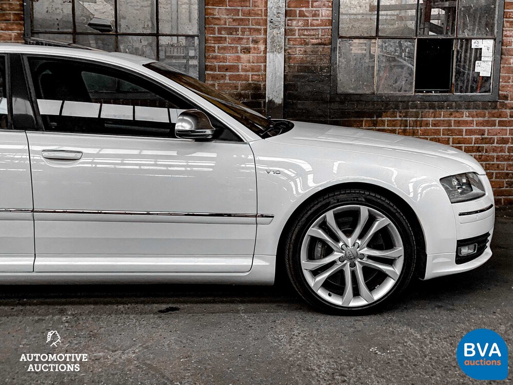 Audi S8 5.2 FSI Quattro V10 450 PS 2010.