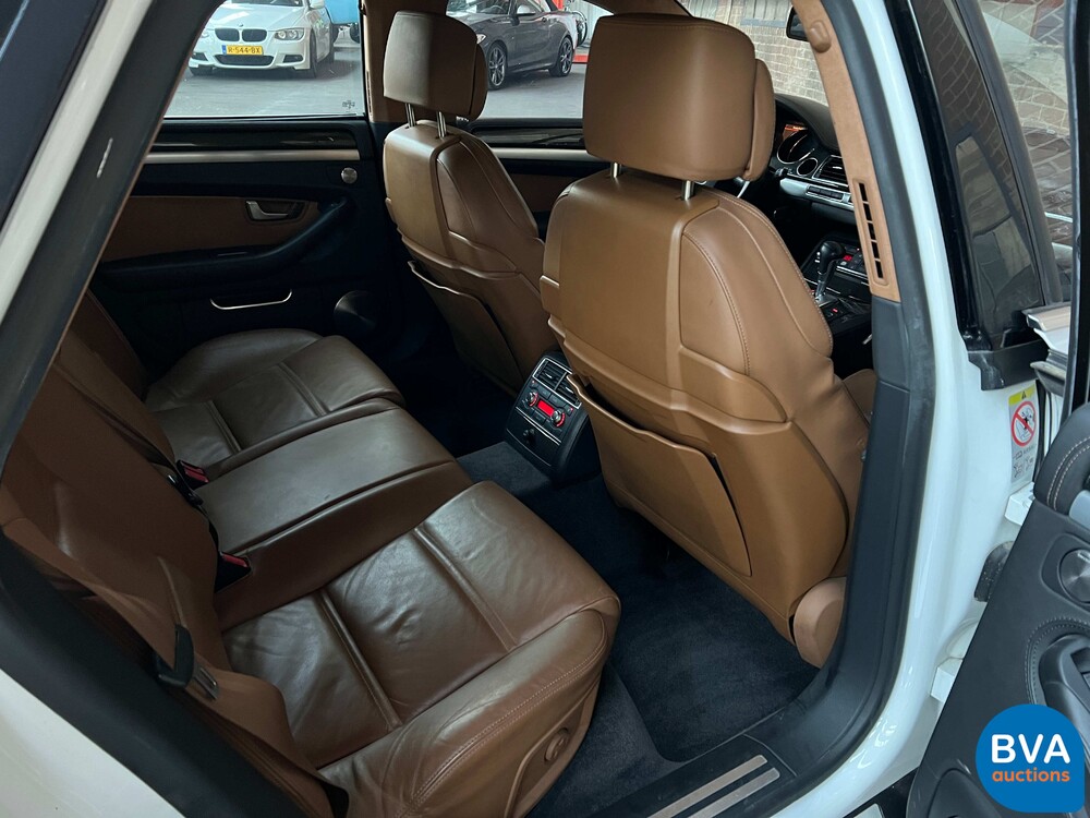 Audi S8 5.2 FSI Quattro V10 450 PS 2010.