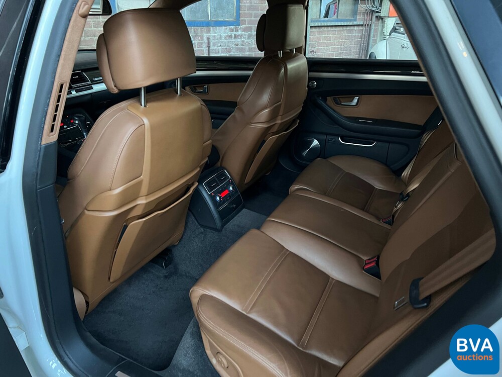 Audi S8 5.2 FSI Quattro V10 450 PS 2010.
