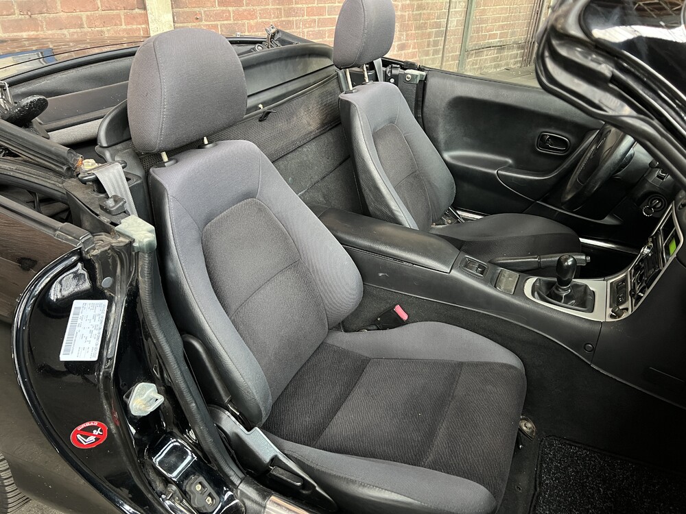 Mazda MX-5 1.6i 110 PS 1999, R-297-DF.