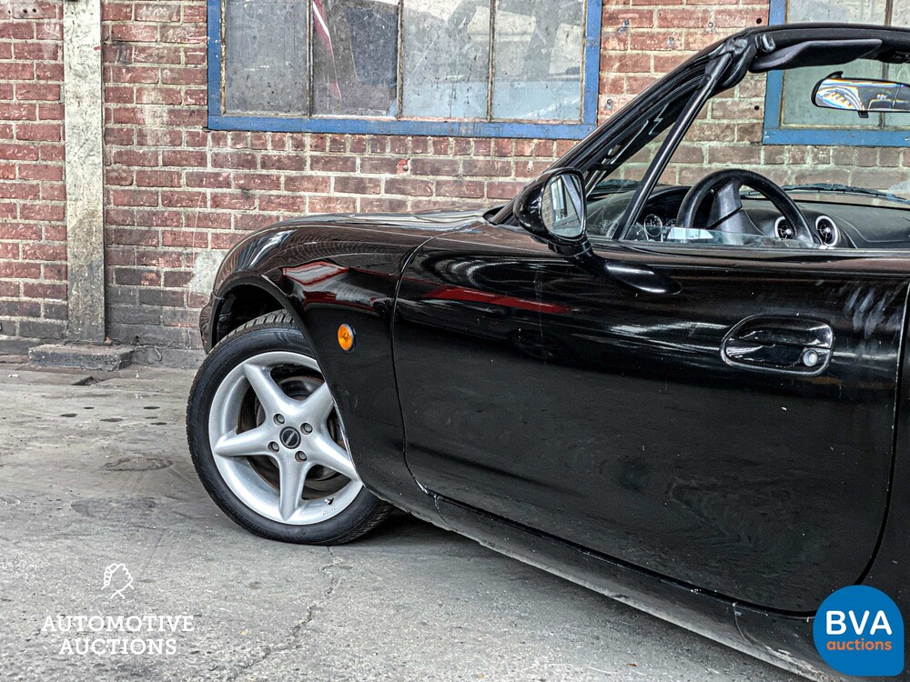 Mazda MX-5 1.6i 110 PS 1999, R-297-DF.