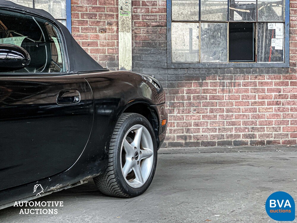 Mazda MX-5 1.6i 110 PS 1999, R-297-DF.