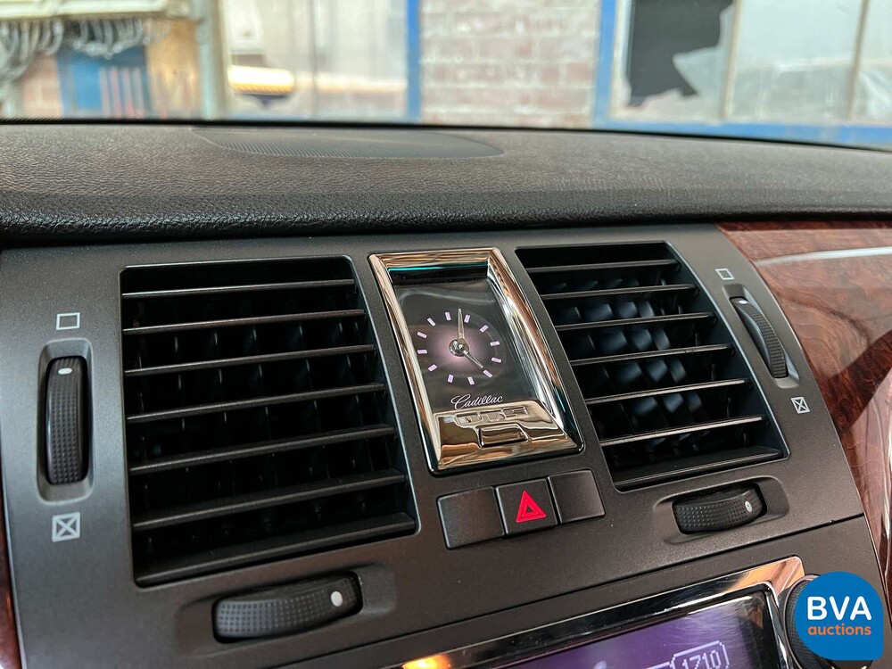 Cadillac DTS4.6 Begleitwagen Limousine 279 PS 2007, 98-XZN-7.