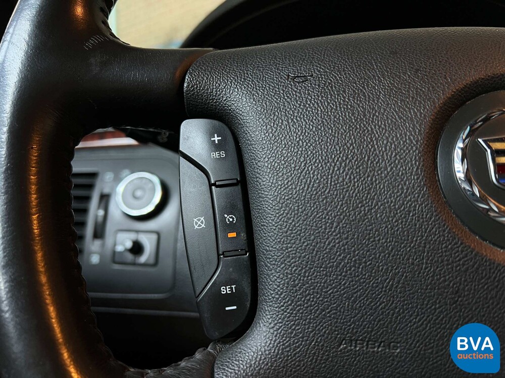 Cadillac DTS4.6 Begleitwagen Limousine 279 PS 2007, 98-XZN-7.