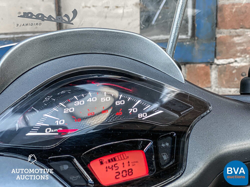 Piaggio Vespa Sprint 2017 -CARBON-, DHL-83-Z.