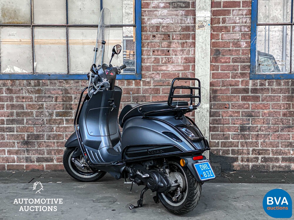 Piaggio Vespa Sprint 2017 -CARBON-, DHL-83-Z.