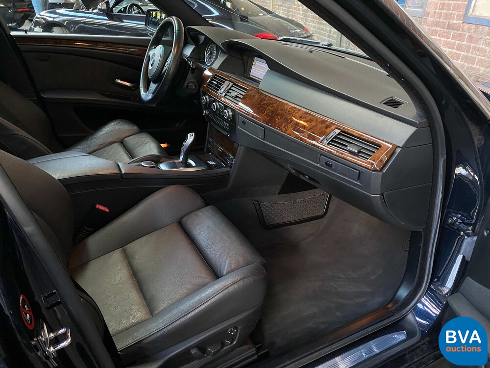 BMW 530i xDrive Touring High Executive E61 LCI 272pk 2007 -YOUNGTIMER-.