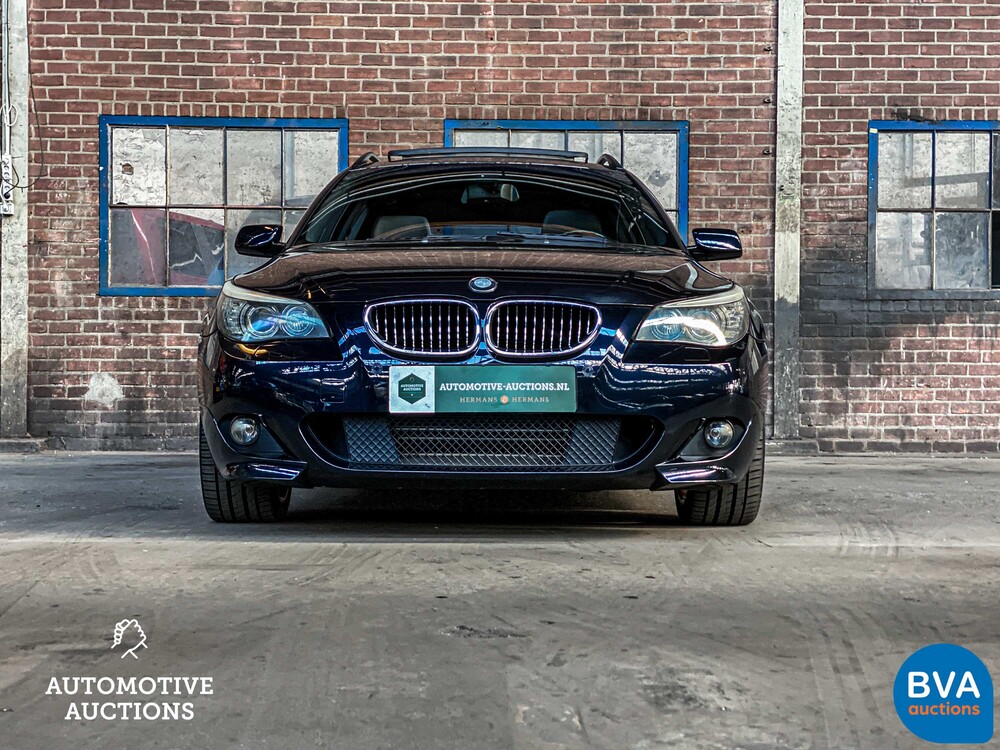 BMW 530i xDrive Touring High Executive E61 LCI 272pk 2007 -YOUNGTIMER-.