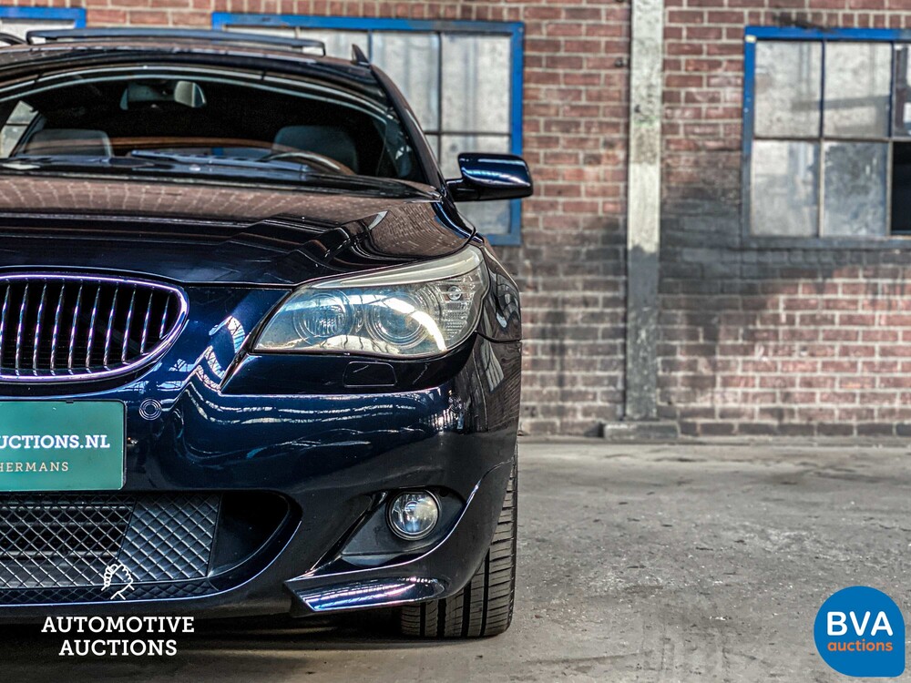 BMW 530i xDrive Touring High Executive E61 LCI 272pk 2007 -YOUNGTIMER-.