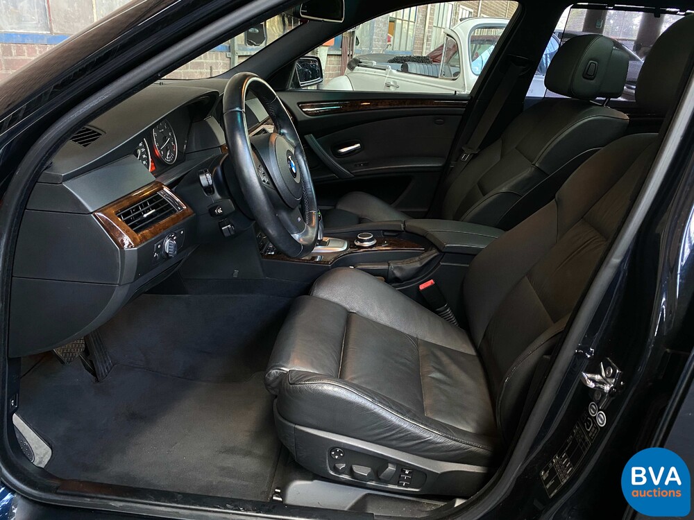 BMW 530i xDrive Touring High Executive E61 LCI 272pk 2007 -YOUNGTIMER-.