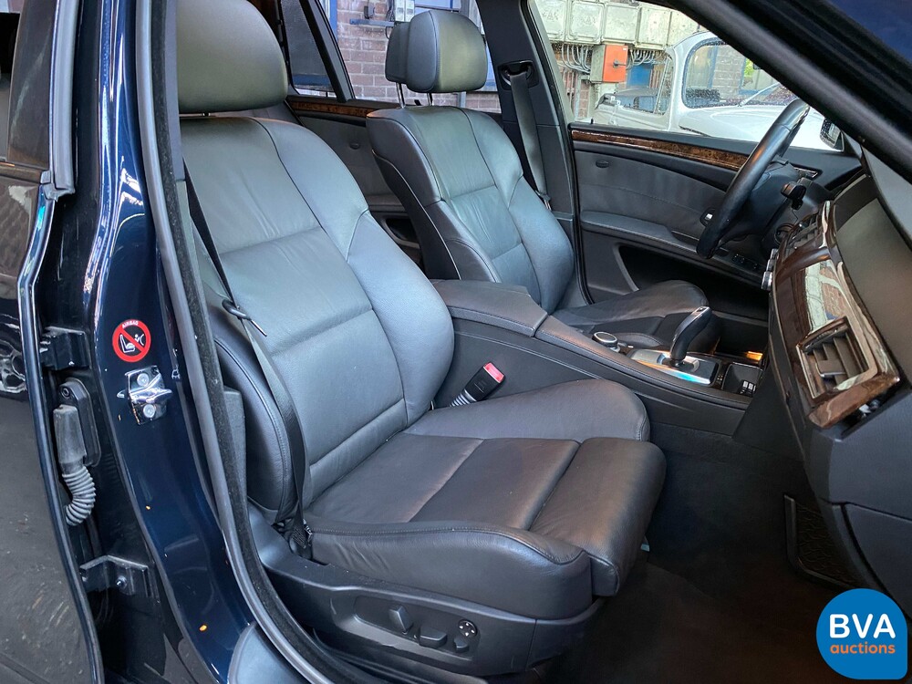 BMW 530i xDrive Touring High Executive E61 LCI 272pk 2007 -YOUNGTIMER-.