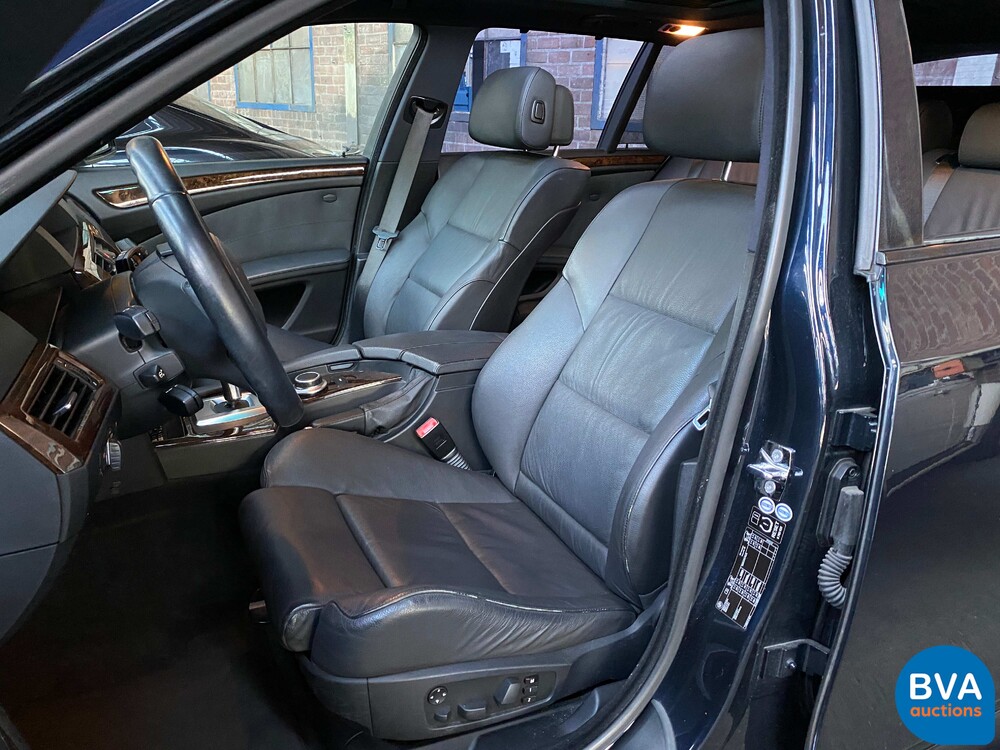BMW 530i xDrive Touring High Executive E61 LCI 272pk 2007 -YOUNGTIMER-.