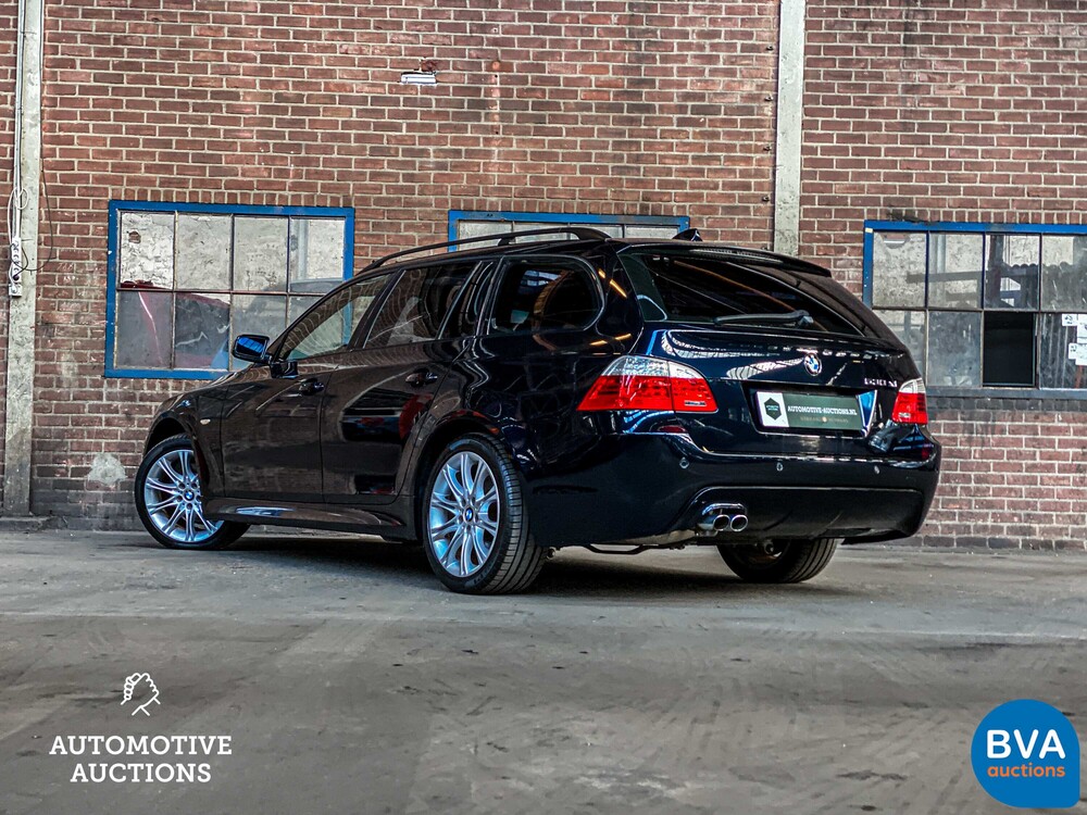 BMW 530i xDrive Touring High Executive E61 LCI 272pk 2007 -YOUNGTIMER-.