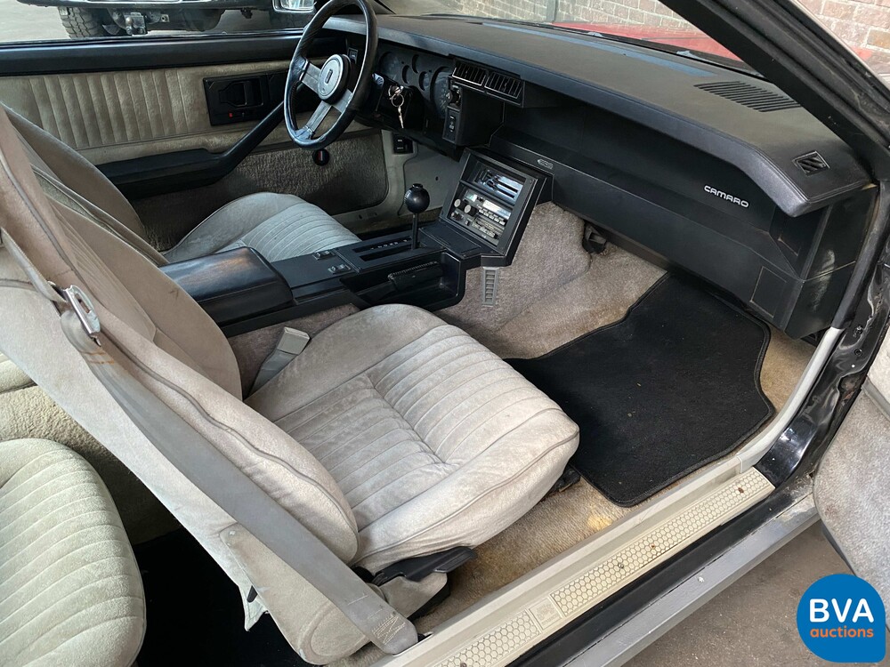 Chevrolet Camaro 5.0 Z28E 163PS -Org. NL-1982, HV-11-LG.