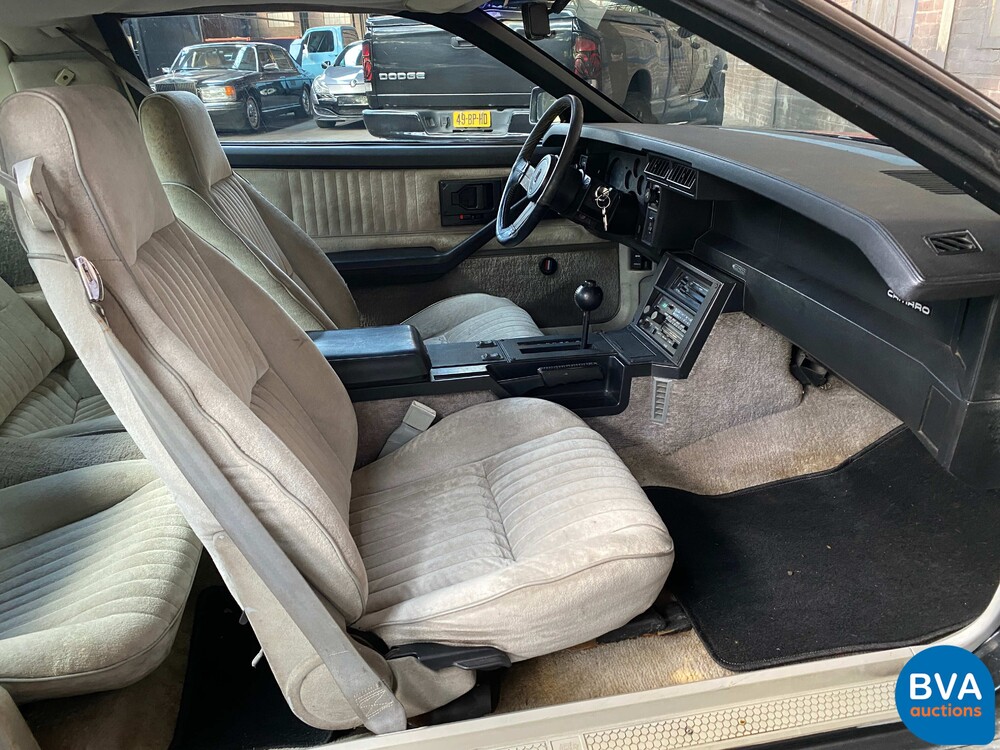 Chevrolet Camaro 5.0 Z28E 163PS -Org. NL-1982, HV-11-LG.