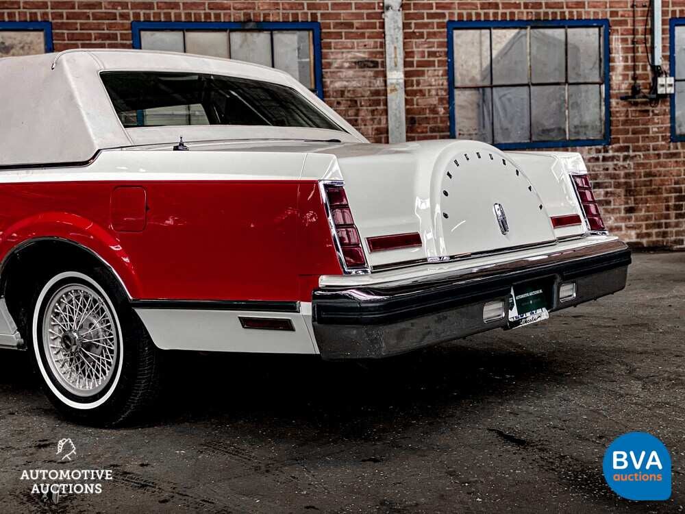 Lincoln Continental Mark VI 2D Coupe ''Bill Blass'' Edition 199hp 1982.