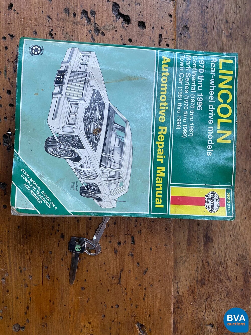 Lincoln Continental Mark VI 2D Coupe ''Bill Blass'' Edition 199hp 1982.