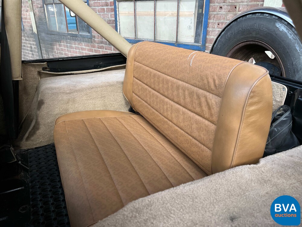 Jeep Wrangler Laredo 2.5 121pk Org. Nederlands 1989, XN-71-SY