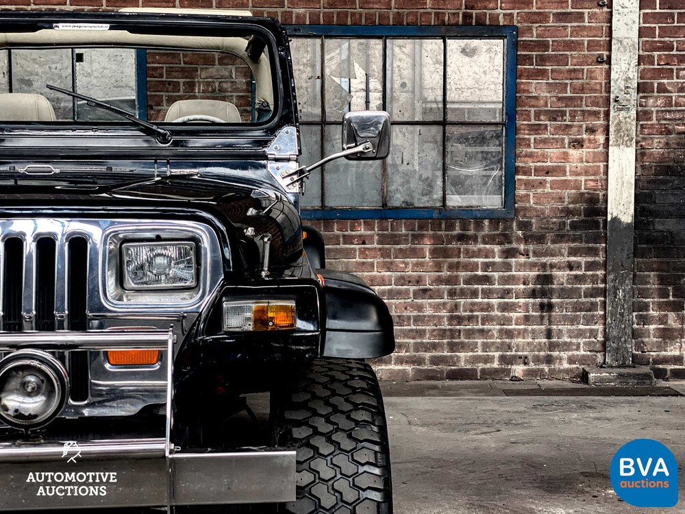 Jeep Wrangler Laredo 2.5 121pk Org. Nederlands 1989, XN-71-SY