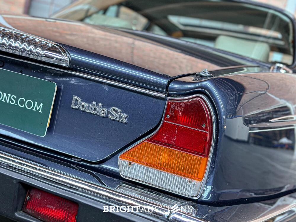 Daimler Double Six 6.0 V12 U9 318pk 1988, 91-HV-BN Youngtimer