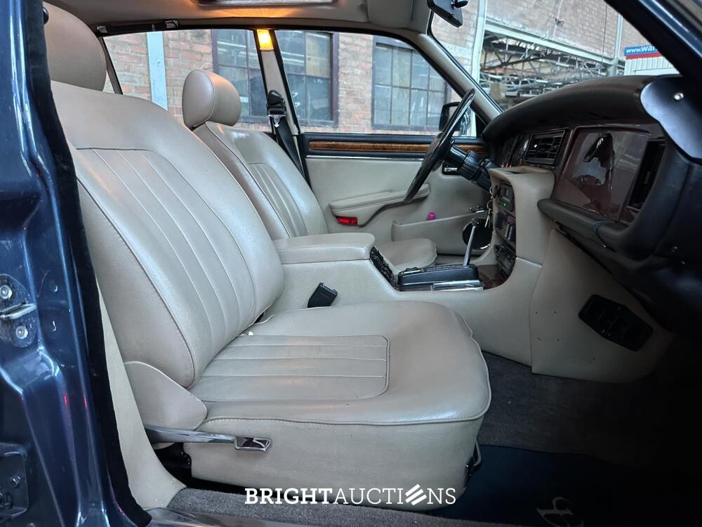 Daimler Double Six 6.0 V12 U9 318pk 1988, 91-HV-BN Youngtimer