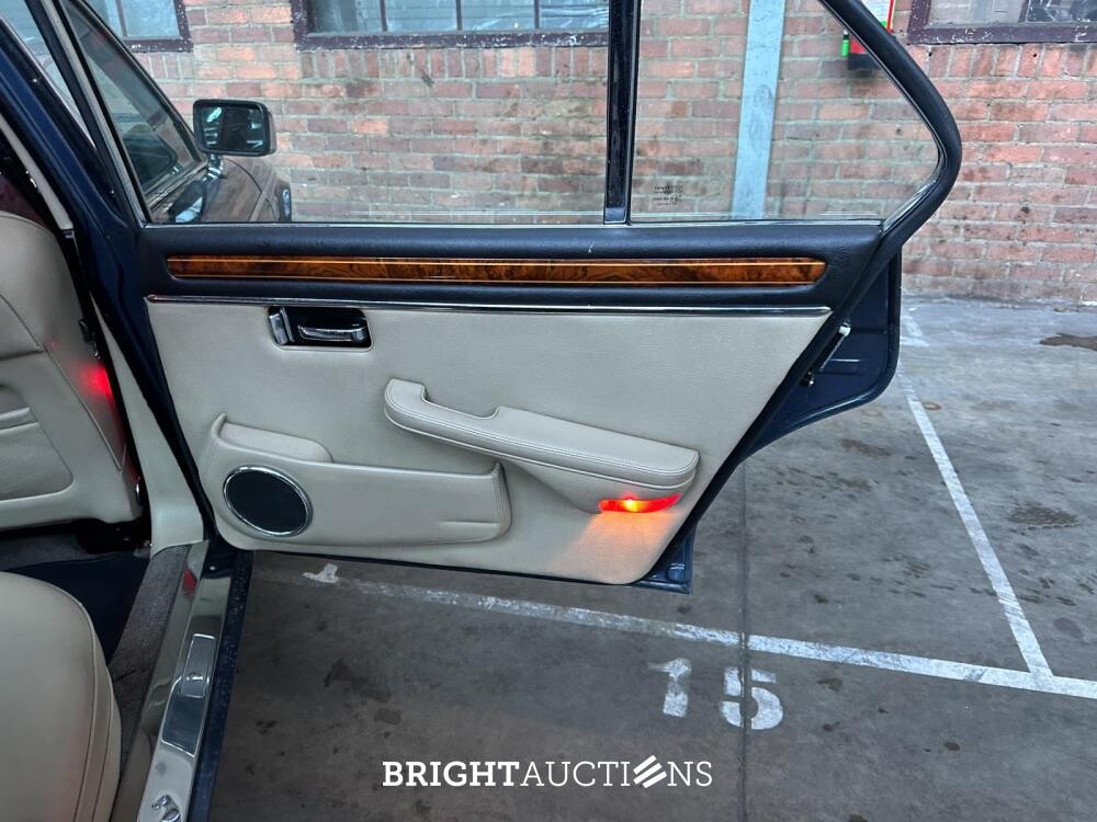 Daimler Double Six 6.0 V12 U9 318pk 1988, 91-HV-BN Youngtimer