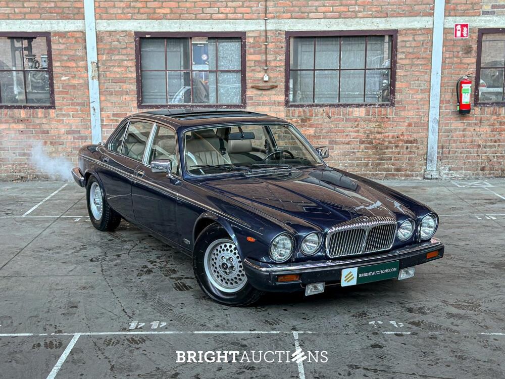 Daimler Double Six 6.0 V12 U9 318pk 1988, 91-HV-BN Youngtimer