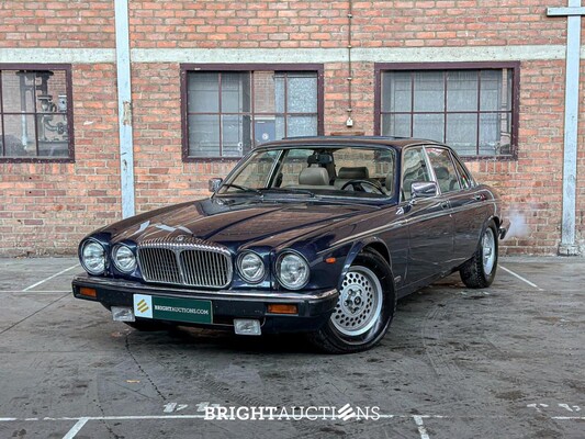 Daimler Double Six 6.0 V12 U9 318pk 1988, 91-HV-BN Youngtimer