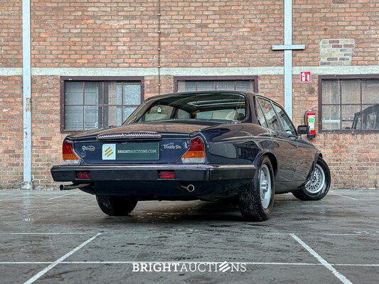 Daimler Double Six 6.0 V12 U9 318pk 1988, 91-HV-BN Youngtimer