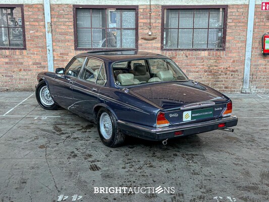 Daimler Double Six 6.0 V12 U9 318pk 1988, 91-HV-BN Youngtimer