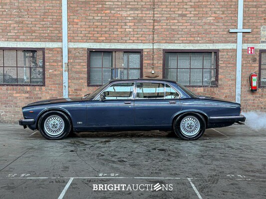 Daimler Double Six 6.0 V12 U9 318pk 1988, 91-HV-BN Youngtimer