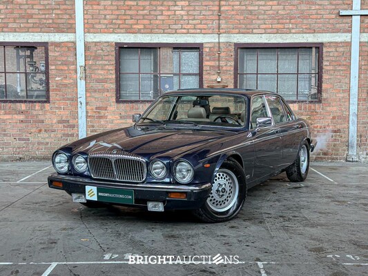 Daimler Double Six 6.0 V12 U9 318pk 1988, 91-HV-BN Youngtimer