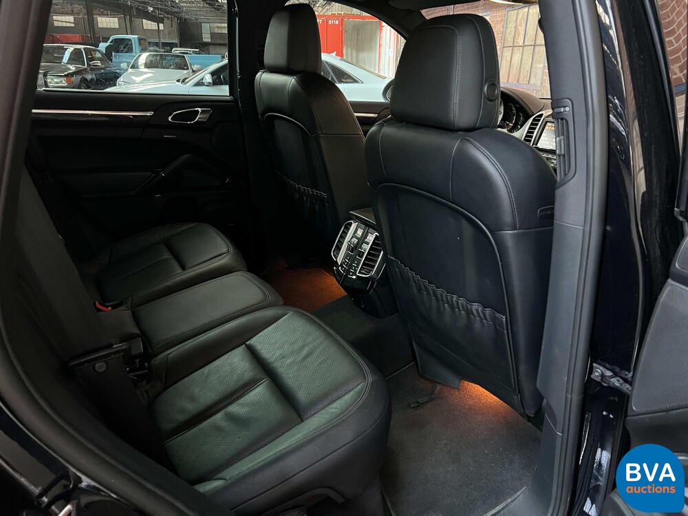 Porsche Cayenne S 4.8 V8 400pk 2010, 07-RFT-8