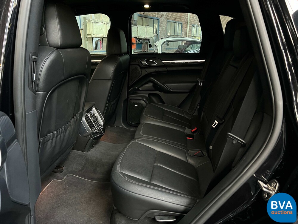 Porsche Cayenne S 4.8 V8 400pk 2010, 07-RFT-8