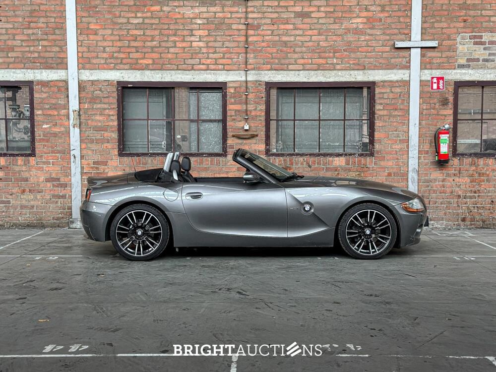 BMW Z4 Roadster 3.0i S 231pk 2004 (Hardtop + Softtop) Origineel-NL, 36-NV-HZ Youngtimer
