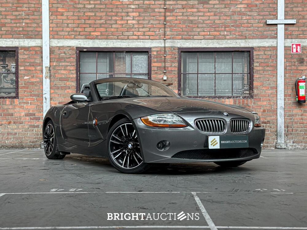 BMW Z4 Roadster 3.0i S 231pk 2004 (Hardtop + Softtop) Origineel-NL, 36-NV-HZ Youngtimer
