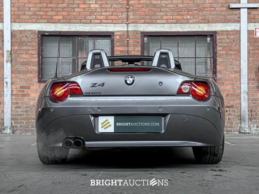 BMW Z4 Roadster 3.0i S 231pk 2004 (Hardtop + Softtop) Origineel-NL, 36-NV-HZ Youngtimer