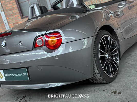 BMW Z4 Roadster 3.0i S 231pk 2004 (Hardtop + Softtop) Origineel-NL, 36-NV-HZ Youngtimer
