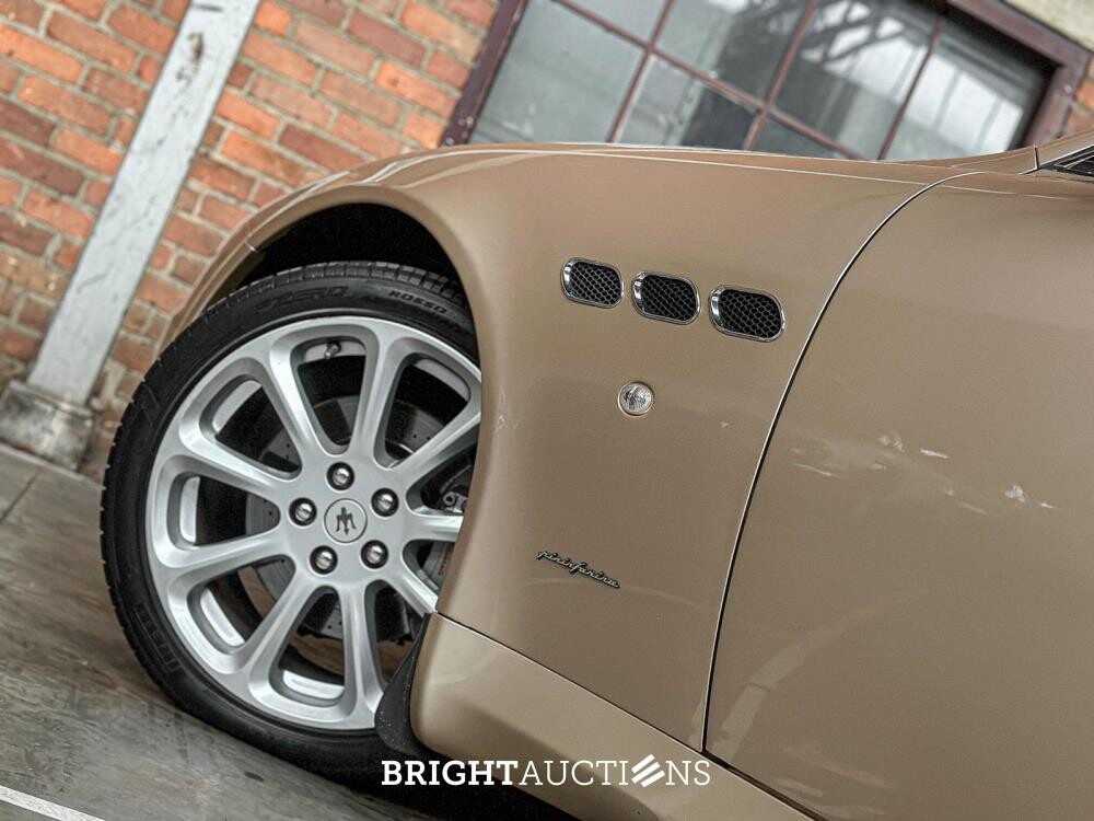 Maserati Quattroporte 4.2 V8 400PK 2004 Youngtimer (66.000 km)