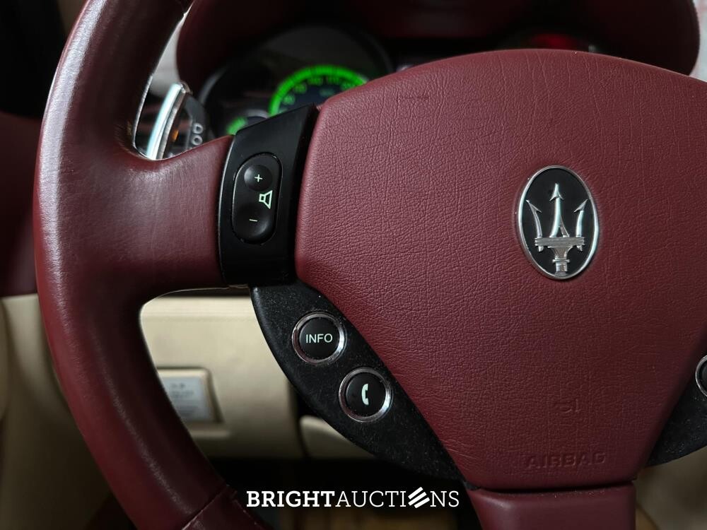 Maserati Quattroporte 4.2 V8 400PK 2004 Youngtimer (66.000 km)