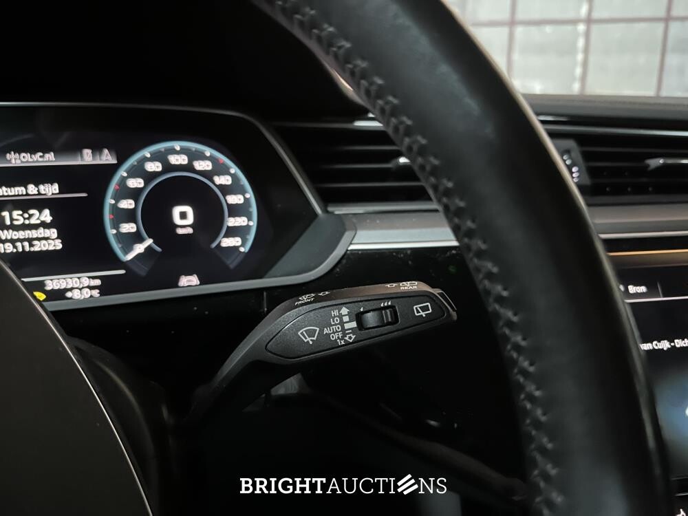 Audi e-tron 50 Quattro Edition 71 kWh 313pk 2020 (Origineel-NL), J-388-LL