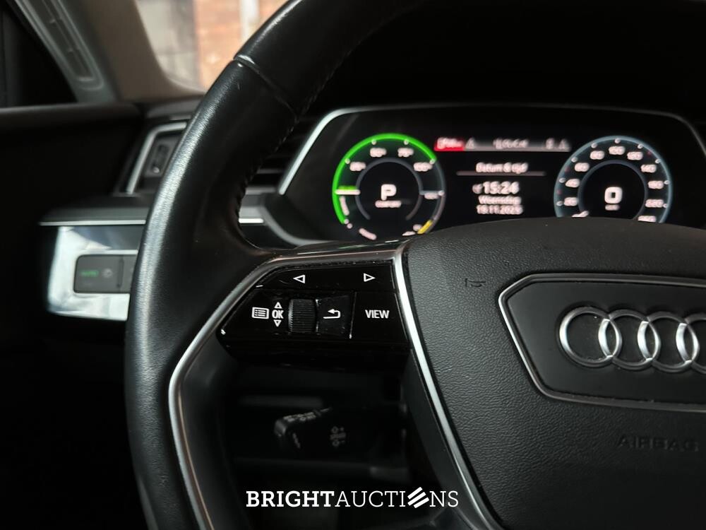 Audi e-tron 50 Quattro Edition 71 kWh 313pk 2020 (Origineel-NL), J-388-LL