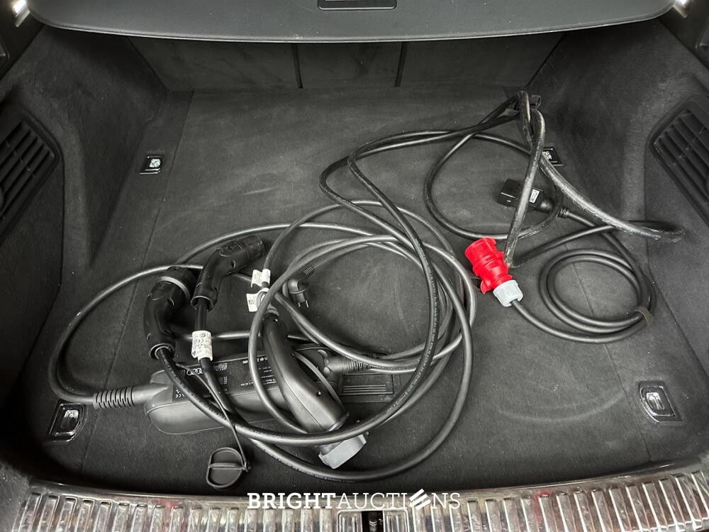 Audi e-tron 50 Quattro Edition 71 kWh 313pk 2020 (Origineel-NL), J-388-LL