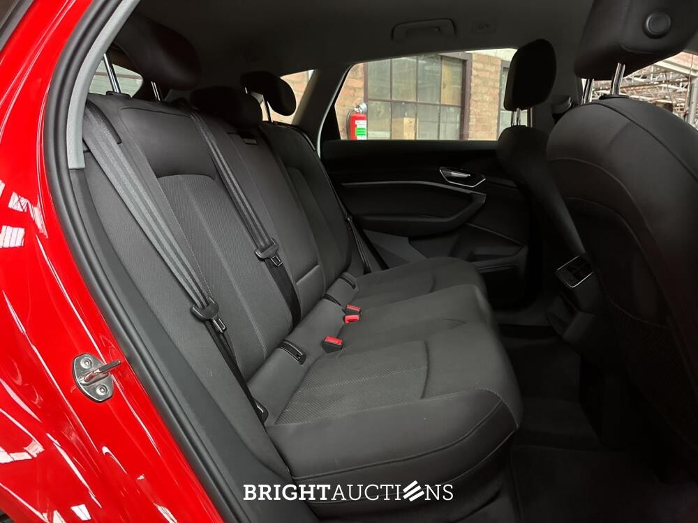 Audi e-tron 50 Quattro Edition 71 kWh 313pk 2020 (Origineel-NL), J-388-LL