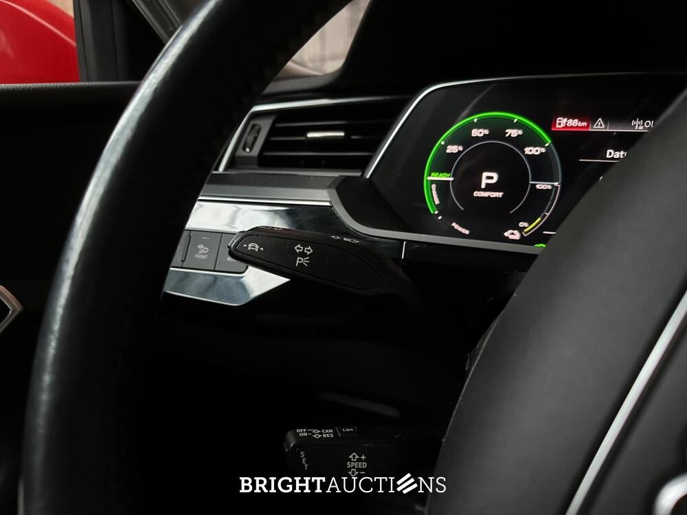 Audi e-tron 50 Quattro Edition 71 kWh 313pk 2020 (Origineel-NL), J-388-LL