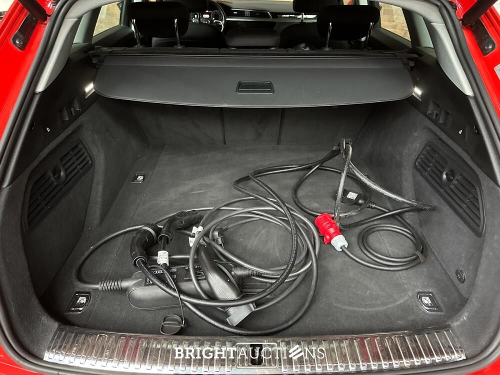 Audi e-tron 50 Quattro Edition 71 kWh 313pk 2020 (Origineel-NL), J-388-LL