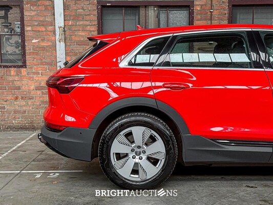 Audi e-tron 50 Quattro Edition 71 kWh 313pk 2020 (Origineel-NL), J-388-LL