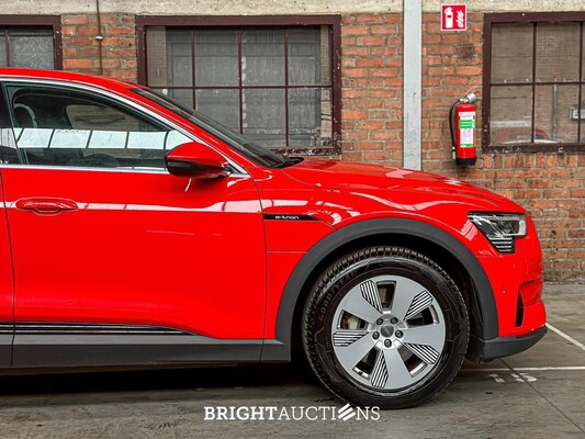 Audi e-tron 50 Quattro Edition 71 kWh 313pk 2020 (Origineel-NL), J-388-LL